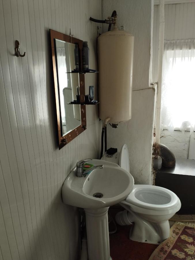 Guest House Sono Adress Derbisheva 202 Karakol Ngoại thất bức ảnh